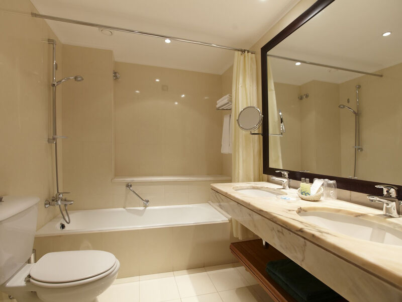 Suite Hotel Eden Mar