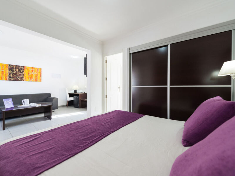 Suite-Hotel Jardin Dorado