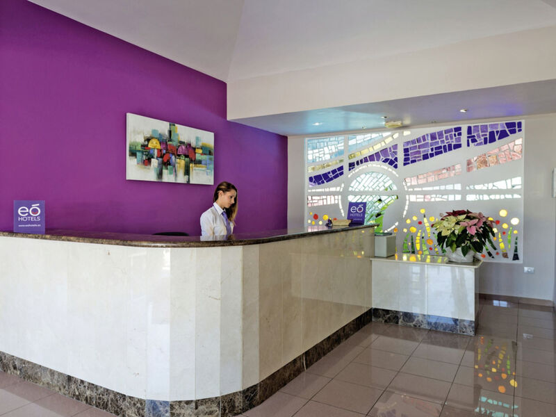 Suite-Hotel Jardin Dorado