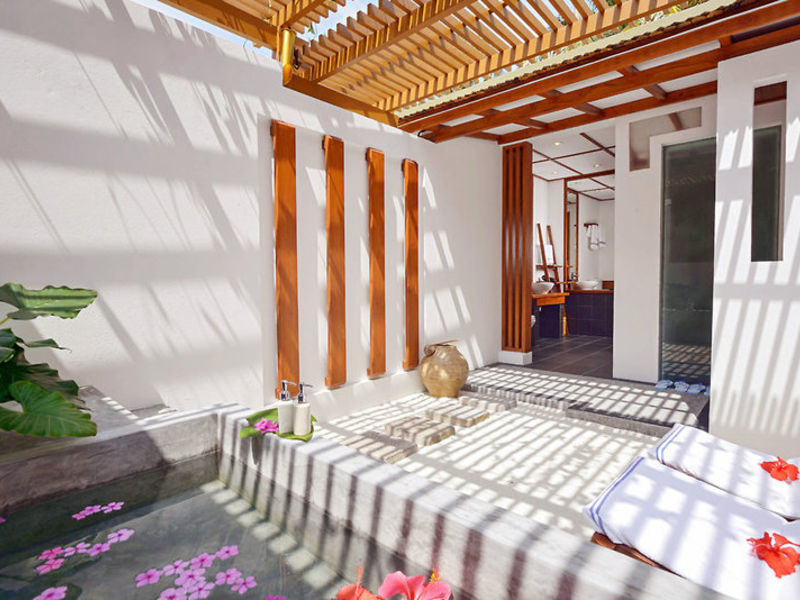 Sun Island Resort & Spa