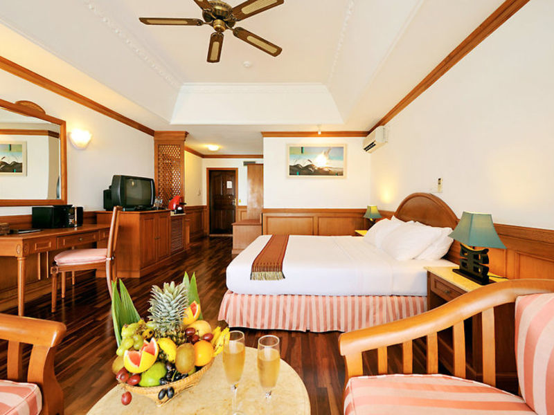 Sun Island Resort & Spa