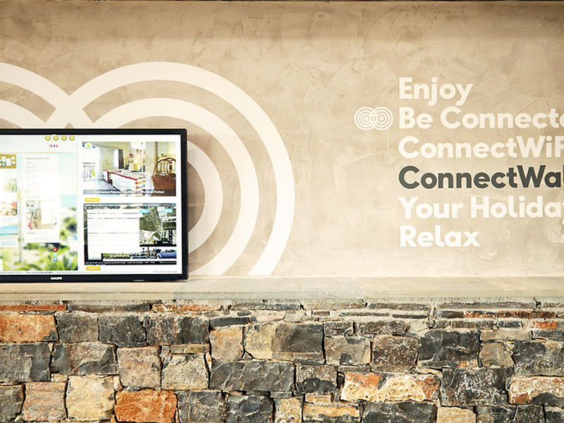 SunConnect Ostria Beach