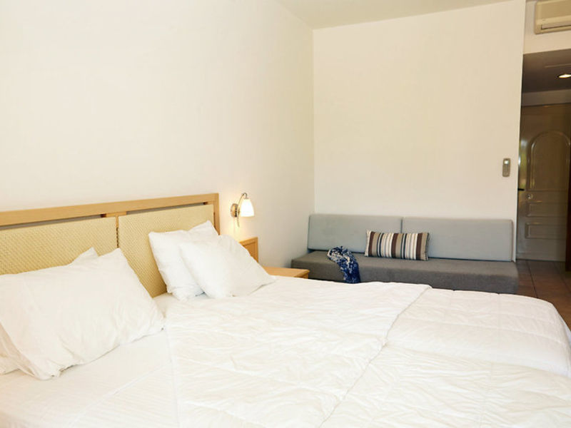 SunConnect Ostria Beach