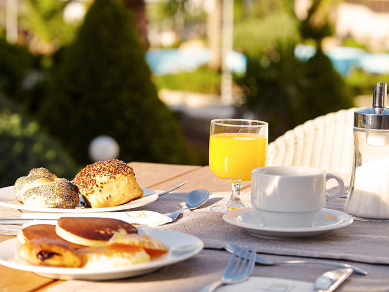 SunConnect Ostria Beach