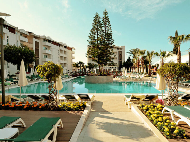 SunConnect Side Resort
