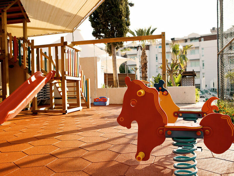 SunConnect Side Resort