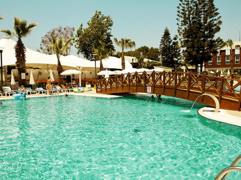 SunConnect Side Resort