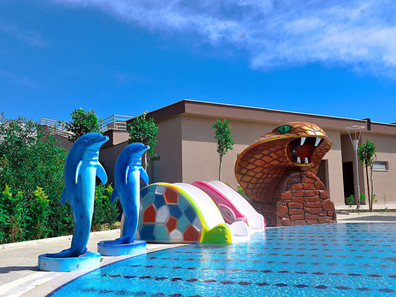 Sunmelia Beach Resort