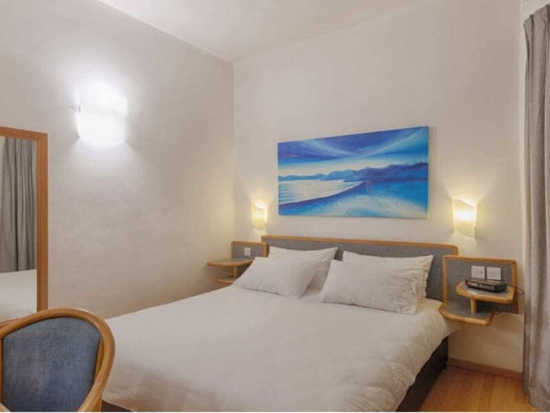 Sunny Coast Resort & Spa