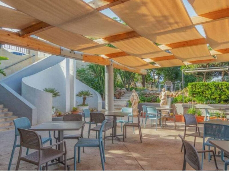 Sunny Coast Resort & Spa