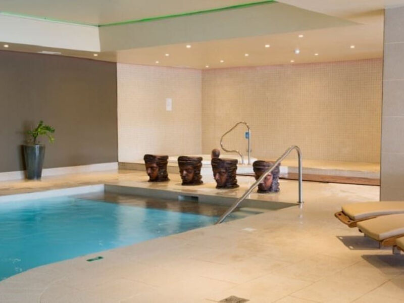 Sunny Coast Resort & Spa