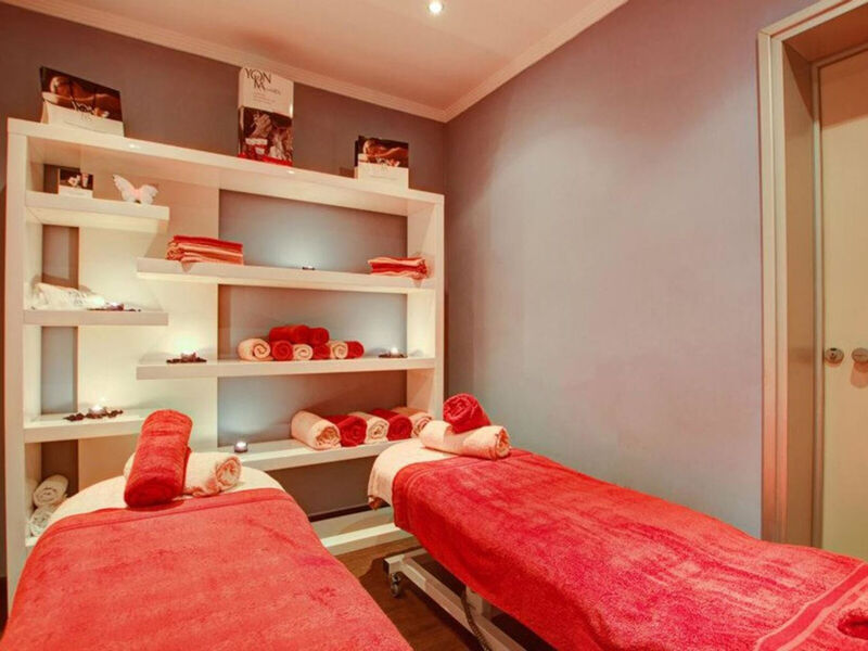 Sunny Coast Resort & Spa