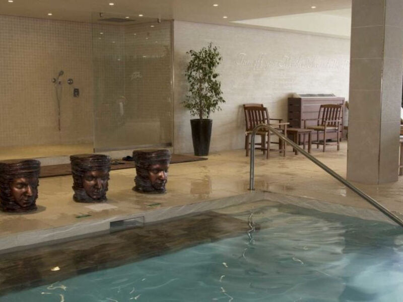 Sunny Coast Resort & Spa