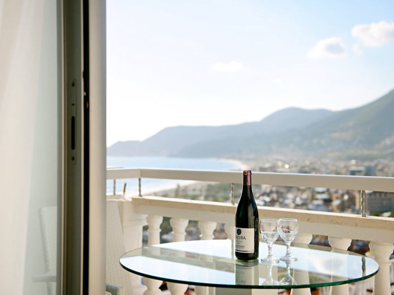 Sunny Hill Alya Hotel