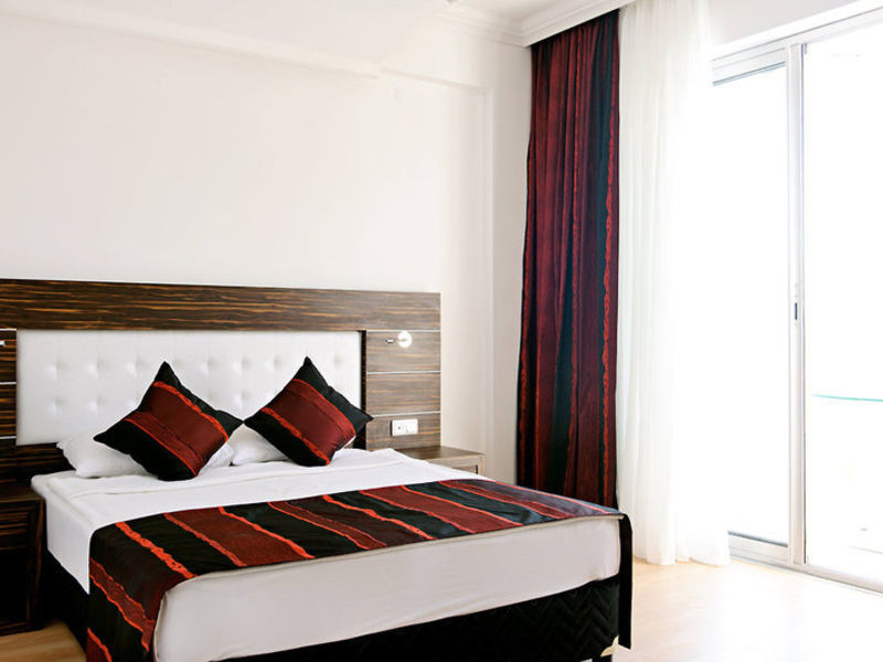 Sunny Hill Alya Hotel