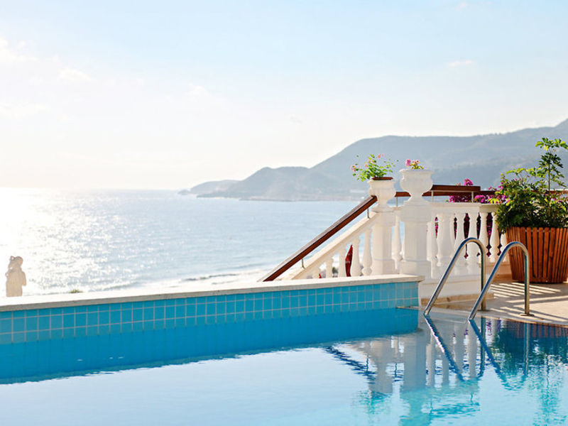 Sunny Hill Alya Hotel