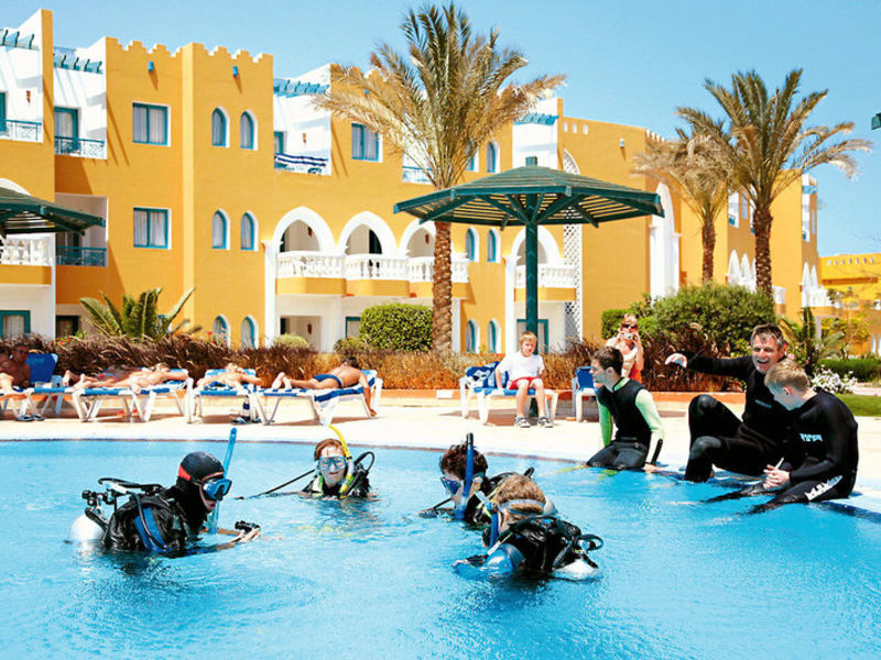 SUNRISE Garden Beach Resort