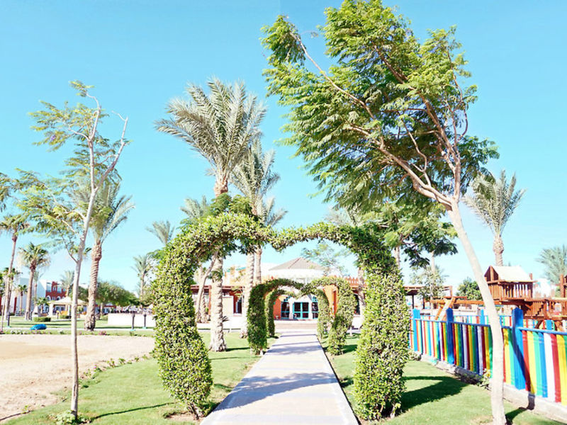 SUNRISE Garden Beach Resort