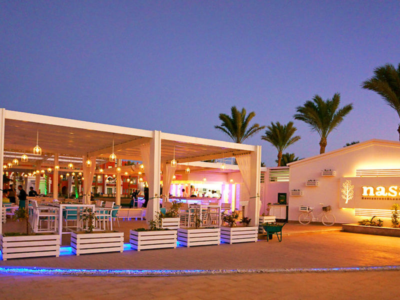 SUNRISE Garden Beach Resort