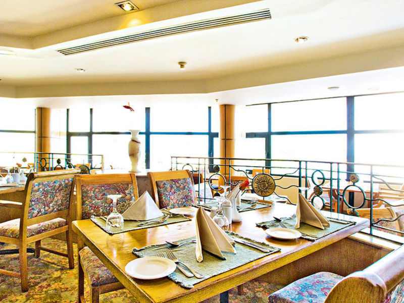 SUNRISE Holidays Resort