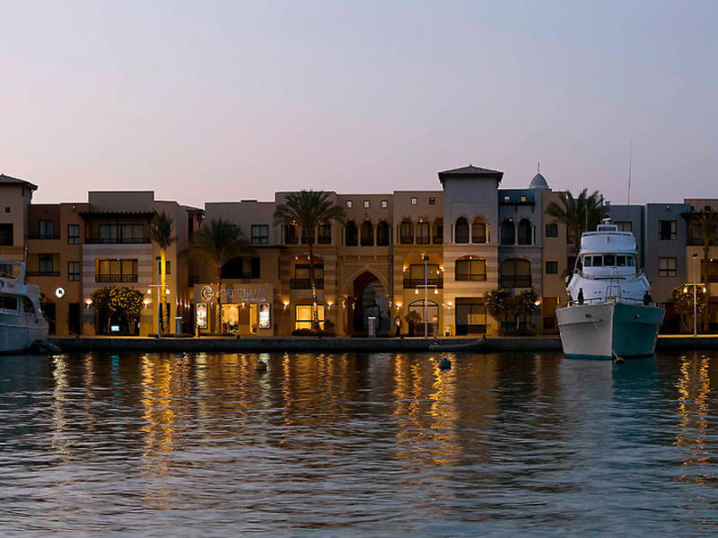 SUNRISE Marina Resort