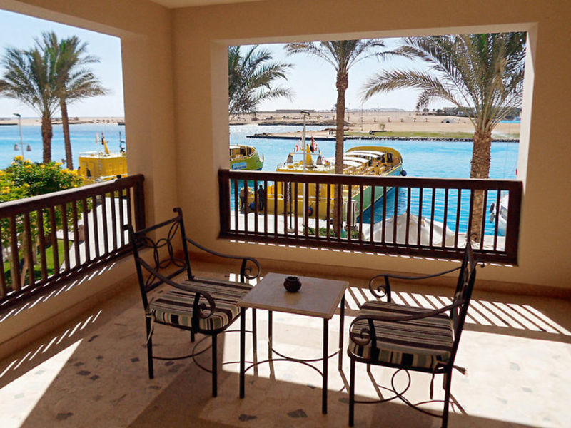 SUNRISE Marina Resort