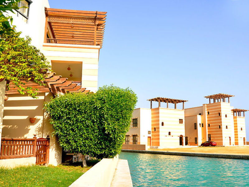SUNRISE Marina Resort
