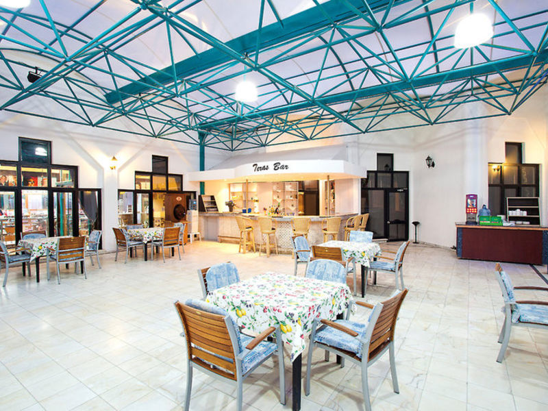 Süral Saray