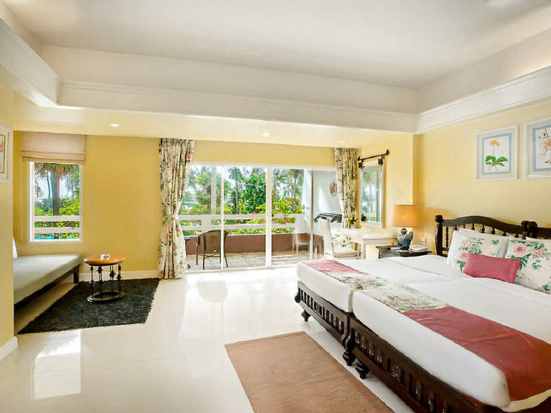 Thavorn Palm Beach Resort