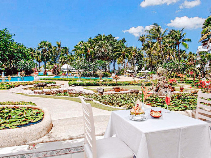 Thavorn Palm Beach Resort
