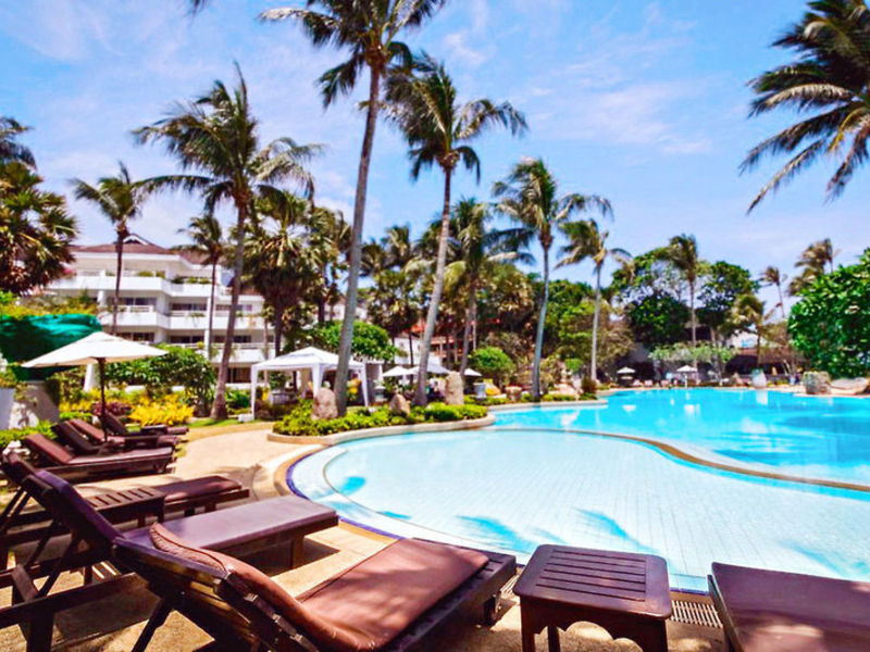 Thavorn Palm Beach Resort