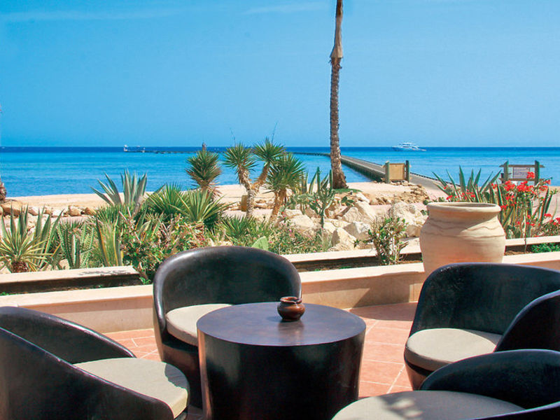 The Breakers Dive. & Surf. Lodge