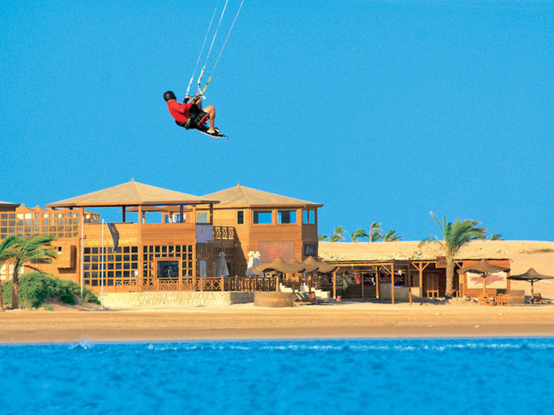 The Breakers Dive. & Surf. Lodge