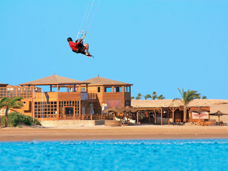 The Breakers Dive. & Surf. Lodge