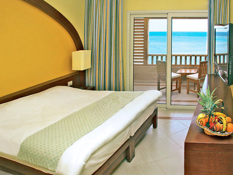 The Breakers Dive. & Surf. Lodge
