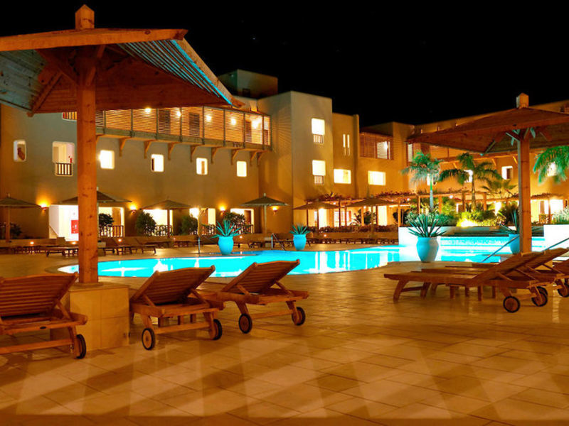 The Breakers Dive. & Surf. Lodge