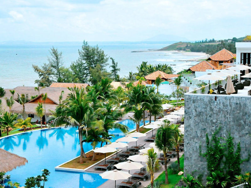 The Cliff Resort & Residences