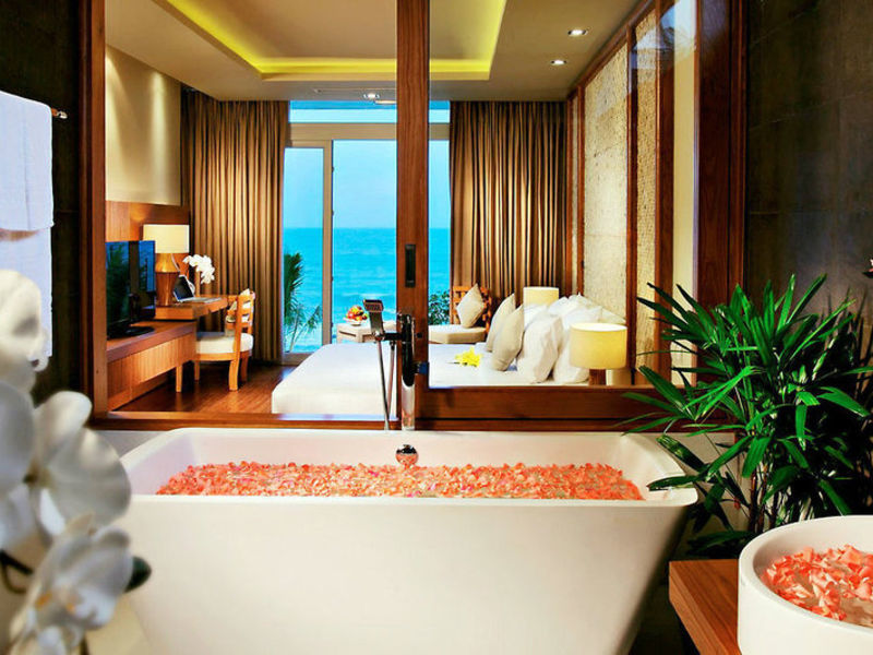 The Cliff Resort & Residences