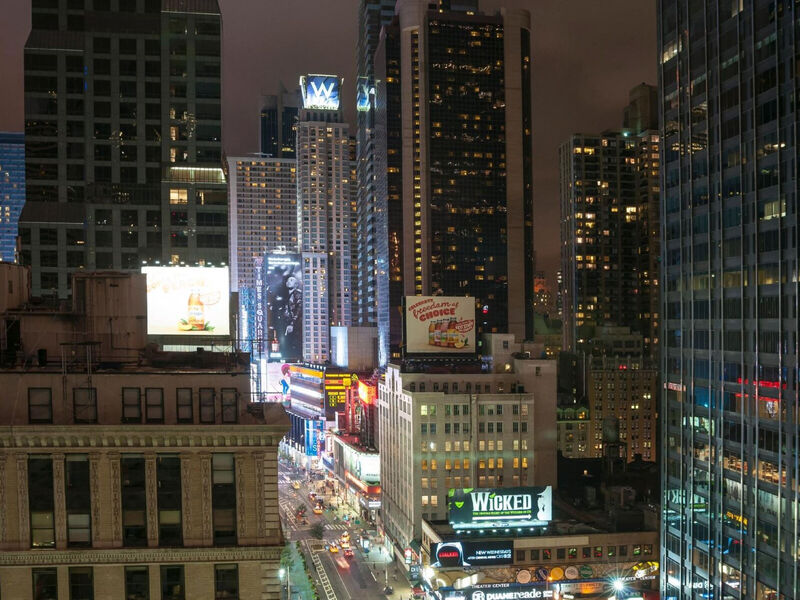 The Manhattan At Times Square Hotel