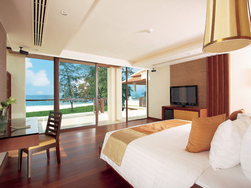 The Palm Beach Club