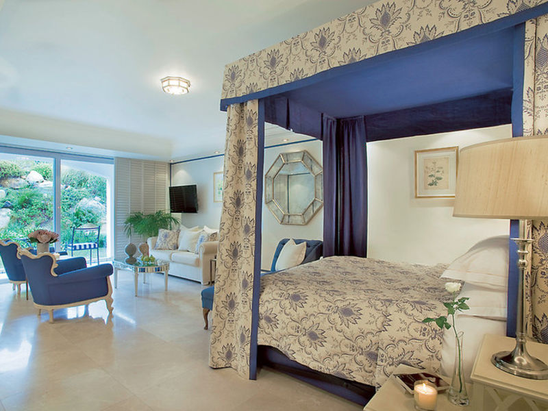 The Twelve Apostles Hotel & Spa