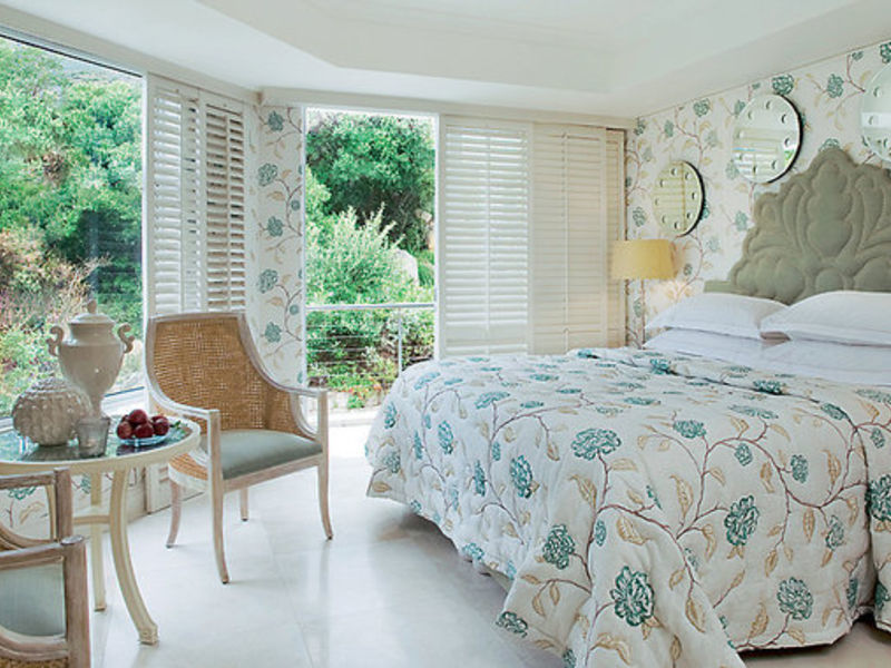 The Twelve Apostles Hotel & Spa