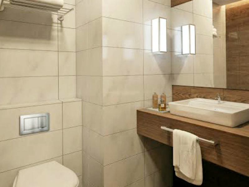 The Waterfront Hotel