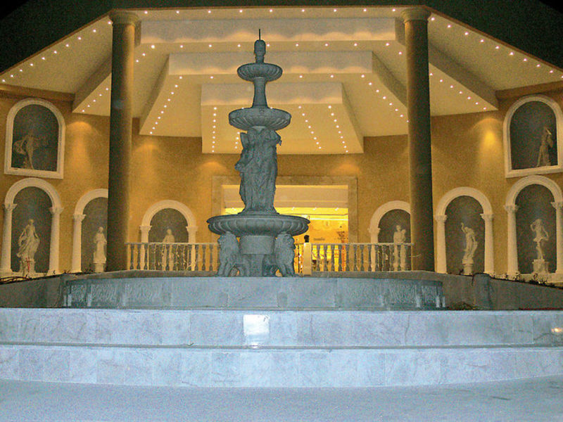 Titanic Palace