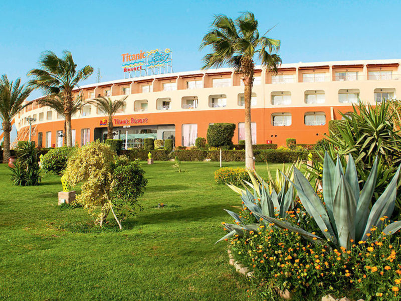 Titanic Resort & Aqua Park