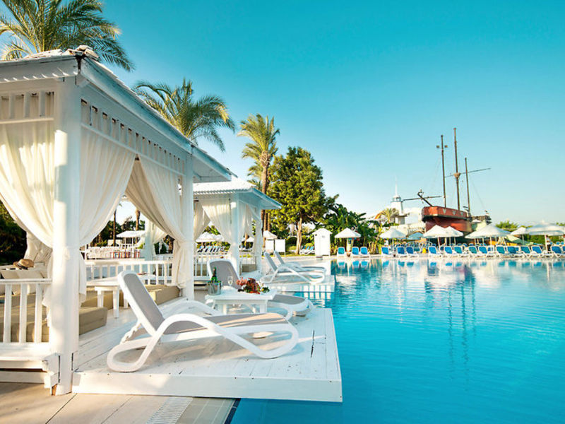 Titanic Resort & Hotel