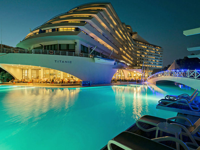 Titanic Resort & Hotel