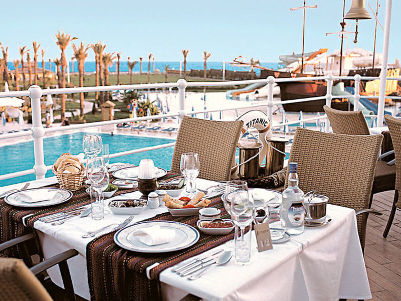 Titanic Resort & Hotel