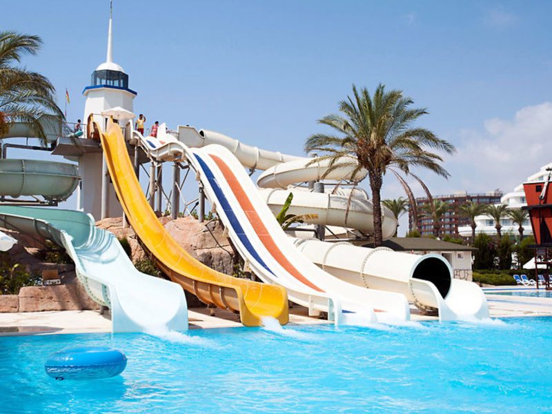 Titanic Resort & Hotel
