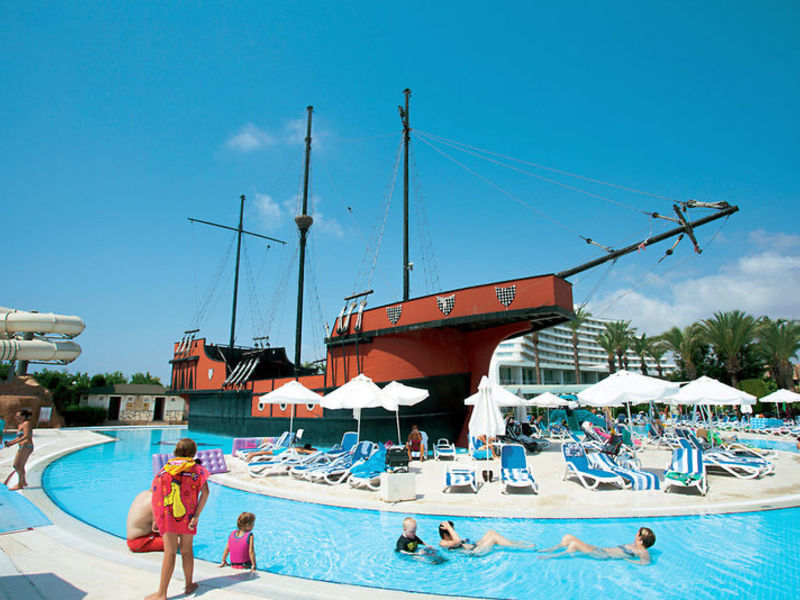 Titanic Resort & Hotel